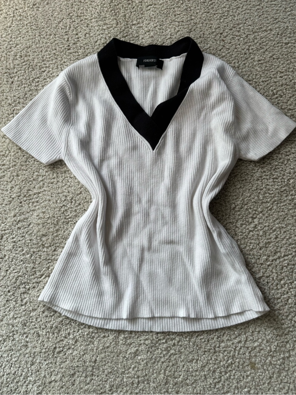Forever 21 White cropped Ribbed Short Sleeve Top with Black V-Neck Trim